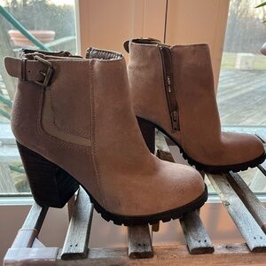 Women's Tan Ankle Boots